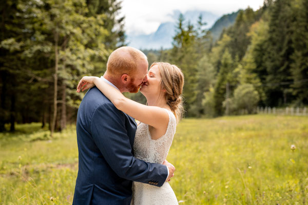 Heiraten am Berg Hörnle Berghochzeit Fotografin Bergliebe Hochzeitsfotografin Garmisch-Partenkirchen Pflegersee