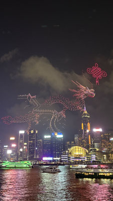 Lichtershow mit Drohnen