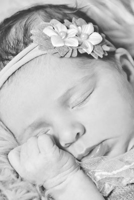 #baby #köln #kleve #kleinermann #mädchen #newborn #babyglücklich #familie #endlichzudritt #glücklich #babyglück #newbornshooting