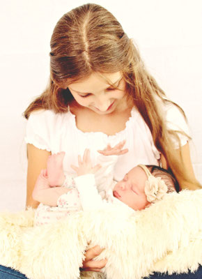 #baby #köln #kleve #kleinermann #mädchen #newborn #babyglücklich #familie #endlichzudritt #glücklich #babyglück #newbornshooting