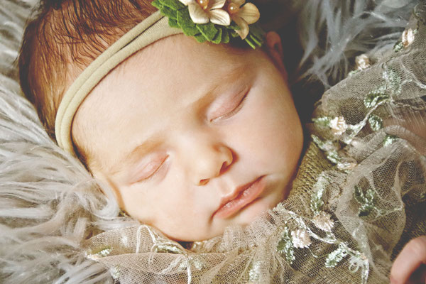 #baby #köln #kleve #kleinermann #mädchen #newborn #babyglücklich #familie #endlichzudritt #glücklich #babyglück #newbornshooting