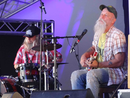 Seasick Steve in action