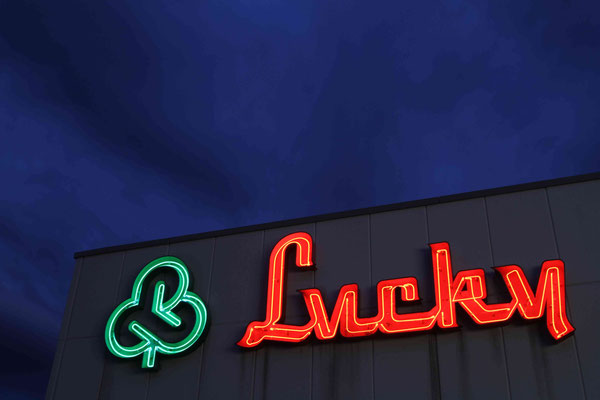 Lucky - night
