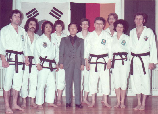 1975 - Gen. Choi Hong Hi besucht Bushido