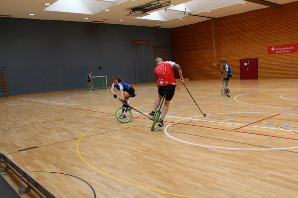 Einradhockey Schweizer Nationallmanschaft am Turnier in Möhrfelden