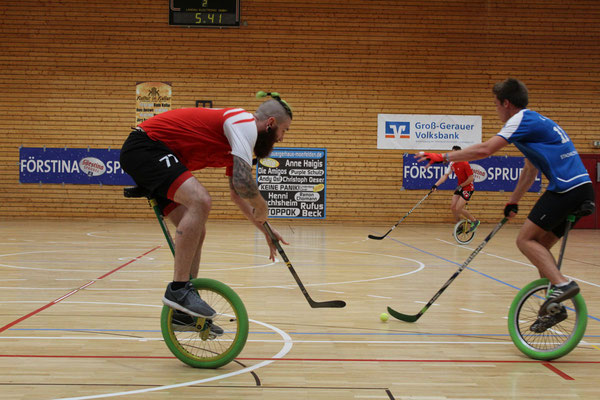 Einradhockey Schweizer Nationallmanschaft am Turnier in Möhrfelden