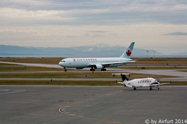 Air Canada / Boeing 767-300ER / 