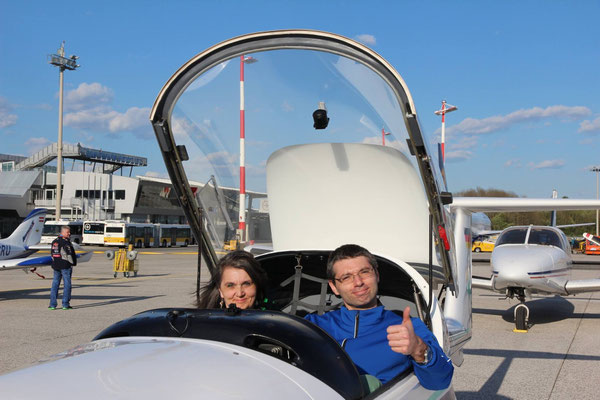 (C) Blue Danube Airport Linz - DIAMOND DA40/180