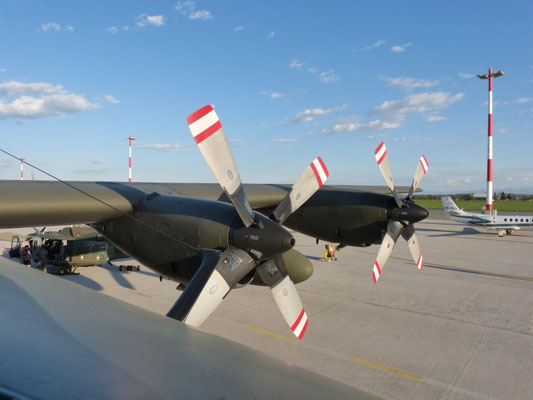 ÖBH - Hercules, AB 212