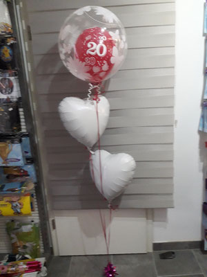 Ballonstrauß mit 2 Herzballons -  27,50€