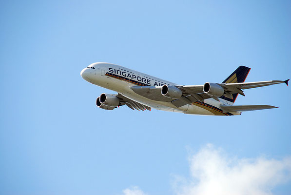 Nr. 2222 / 13.05.2012 / Flughafen Zürich / 3872 x 2592 / JPG-Datei