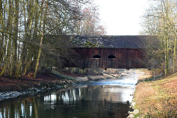 5169 / Woche 9 / Rümlang, Holzbrücke über die Glatt