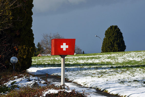 5163 / Woche 3 /  Briefkasten in Wallisellen