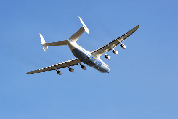 Nr. 2210 / 25.09.2013 / Flughafen Zürich,  Antonow An-225 Mrija / 6000 x 4000 / JPG-Datei