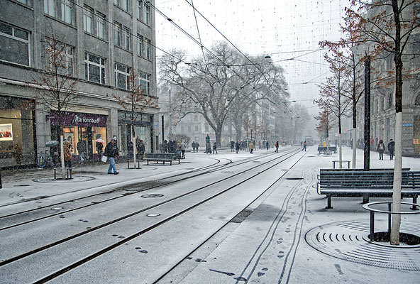 5203 / Woche 3 / Bahnhofstrasse Zürich