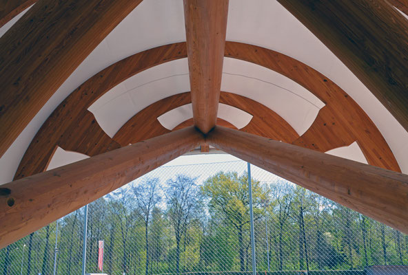 5218 / Woche 18 / Holzbrücke über die Glatt, bei Glattbrugg Sportplatz Au