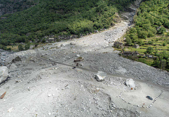 Woche 29 /  Bavonatal TI, Schuttkegel vom Erdrutsch 2024
