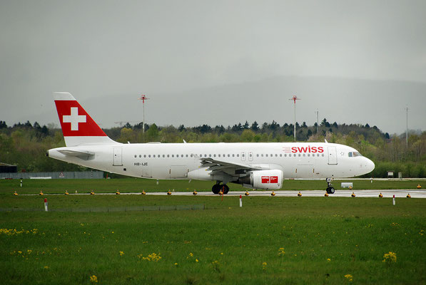 Nr. 2218 / 22.04.2012 / Flughafen Zürich / 3872 x 2592 / JPG-Datei