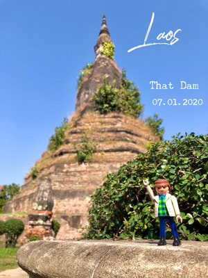 Laos That Dam Stupa 2020 Paul auf Reisen Playmobil Figur Männchen Reise Reiselust Paul unterwegs mit Sakko und Karohemd