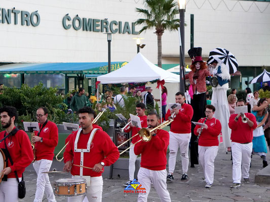 Actuación musical de Fanfarria Los Silos en el Centro Comercial Punta Larga