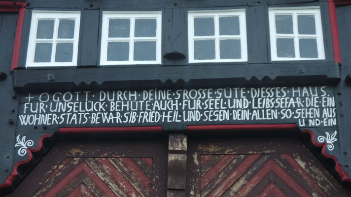 Inschrift über dem Deelentor (wfoto 2020)