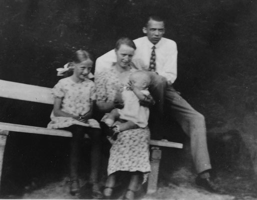 Deichmanns Familie ist nun vollzählig. 