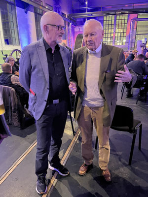 Der Vorsitzende Klaus Gottfried mit Gerd Busch