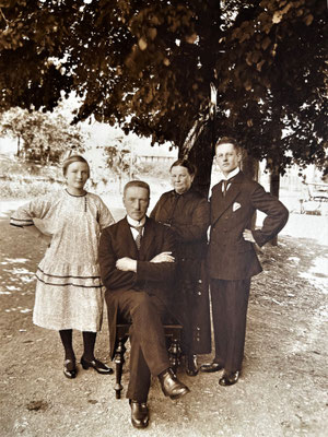 Die Familie Raesfeld/ Vogelheim (Foto vermutlich um 1925)