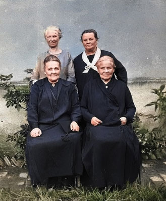 Anna im Gruppenbild hinten rechts