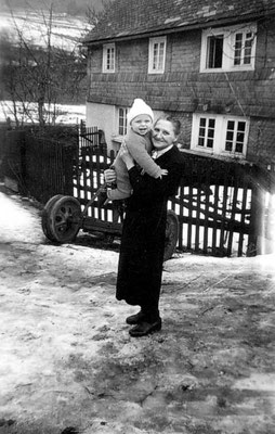 Auf dem Arm meiner Großmutter: im letzten Winter vor ihrem Tode 