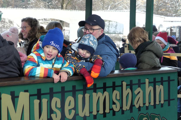 Kinder in freudiger Erwartung