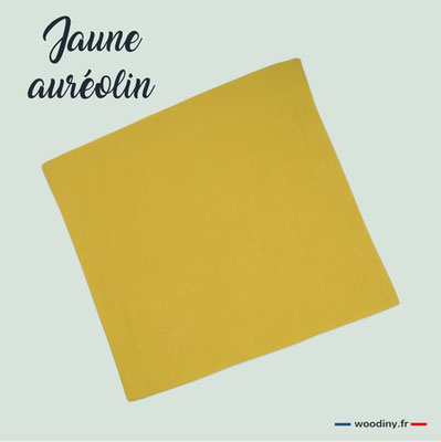 Pochette de costume jaune