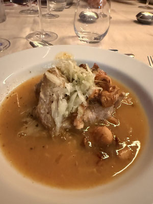 Marillenschwein mit Pfifferlingen