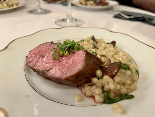 Kalbsfilet mit Fregola Sarda