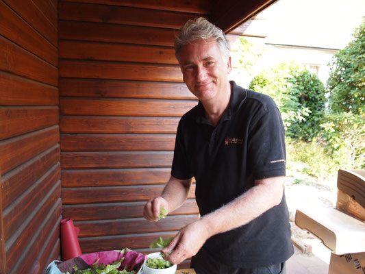 Göran darf heute den Anfang machen und legt direkt los