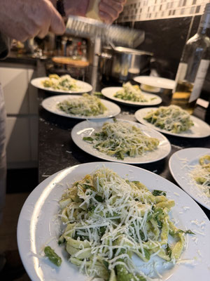 Michels selbstgemachte Pasta mit Bohnenpesto