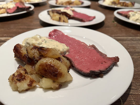 Roastbeef mit Bratkartoffeln und Remoulade von Maik