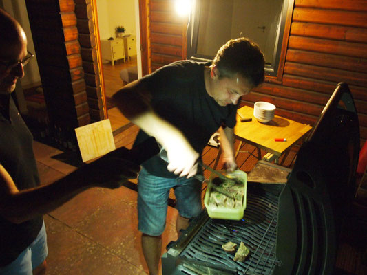 Jetzt den Thunfisch kurz auf den Grill