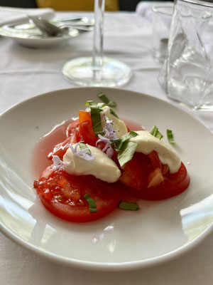 sommerlicher Tomatensalat