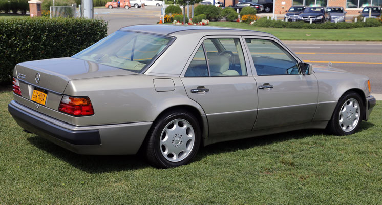 Mercedes-Benz 500E (W124)