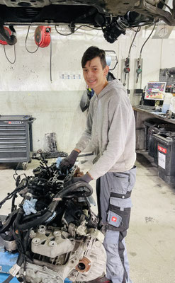 Elias Brus bei KFZ Neubauer