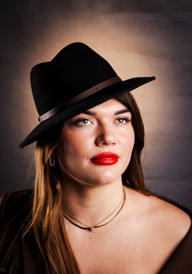 Karin van Putten f5,6 1/125 iso100 70mm