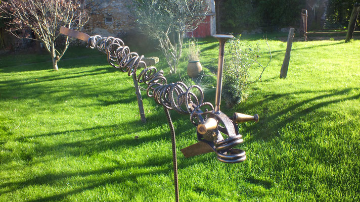 Poisson Torsade - Yeux de bronze et fer à beton - Longueur 40 cm  - "Membre du champs de poissons" Arche de la nature -  Le mans