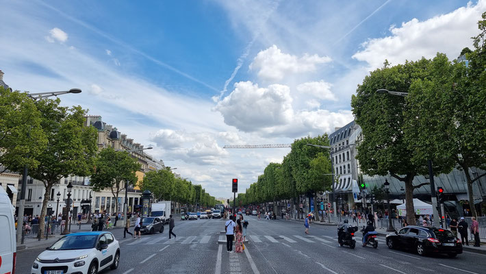 Die Champs Elysées runter zur Place de la Concorde