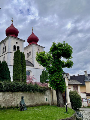 Als ehemaliges Kloster ist das Stift Millstatt eine der bemerkenswerten Sehenswürdigkeiten Kärntens
