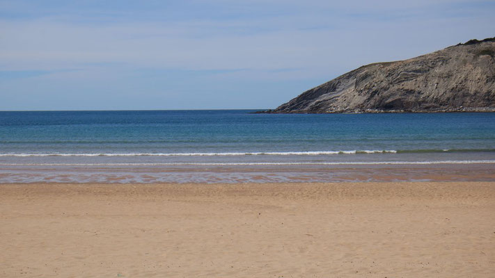 Wunderschöner Sandstrand, das Bild zeigt sich in der Feriensaison wohl etwas anders