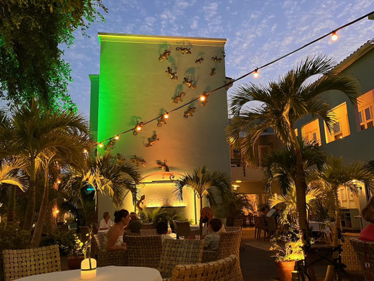 Nachtessen im stimmigen Rozendaels Restaurant in Willemstad