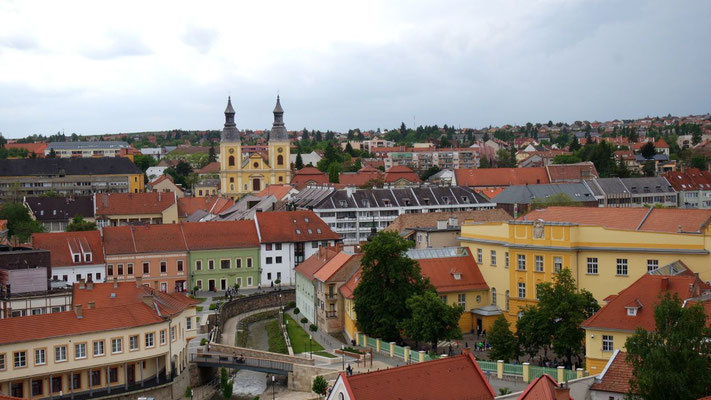 von der Burg auf's Städtli Eger