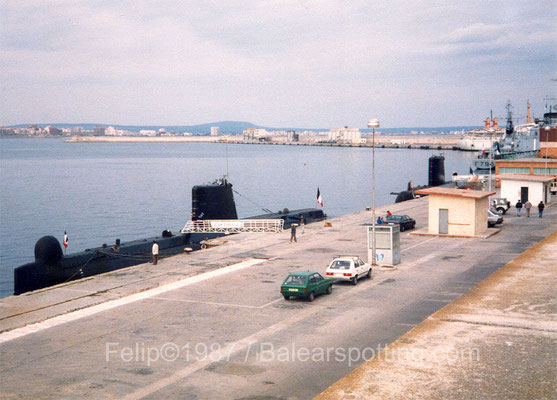 El S-643 Doris junto al S-623 Ouessant, D-641 Dupleix y  F-795 Commandant Ducuint el 6 de Mayo de 1987