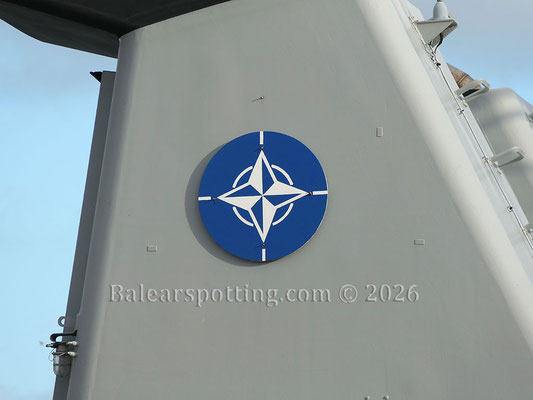 Escudo de la OTAN en el M 33 Tambre
